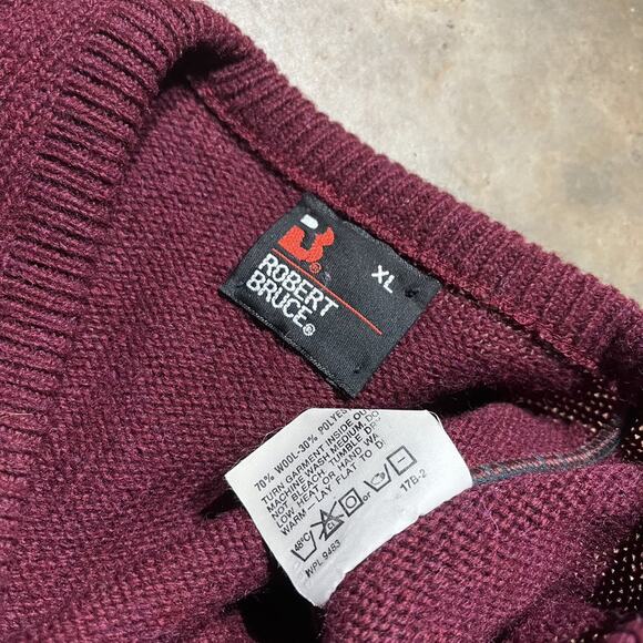 Vintage 80s Robert Bruce Burgundy V-Neck Wool Sweater - Picture 4 of 4